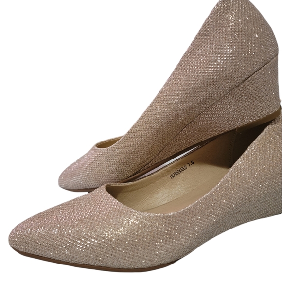 Sparkling COOL wedges sz 7.5 - Picture 2 of 7